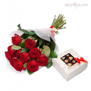 Doce rosas con chocolates