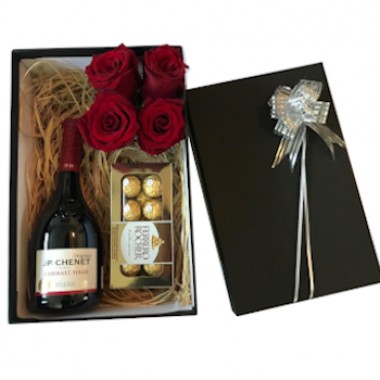 Caja de Regalo con rosas. Solo para Santiago