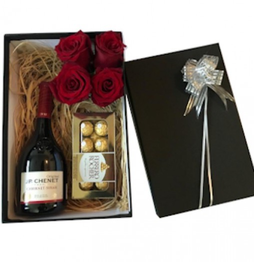 Caja de Regalo con rosas. Solo para Santiago