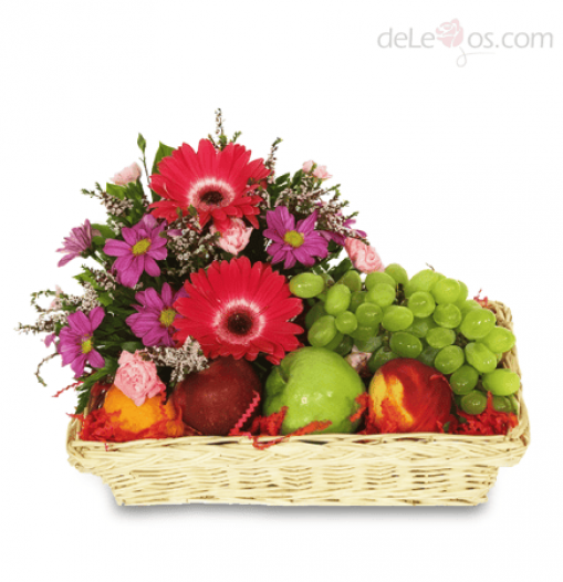 Cesta de frutas y gerberas